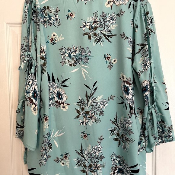 Lily Morgan, teal, floral, loose blouse - Picture 5 of 5